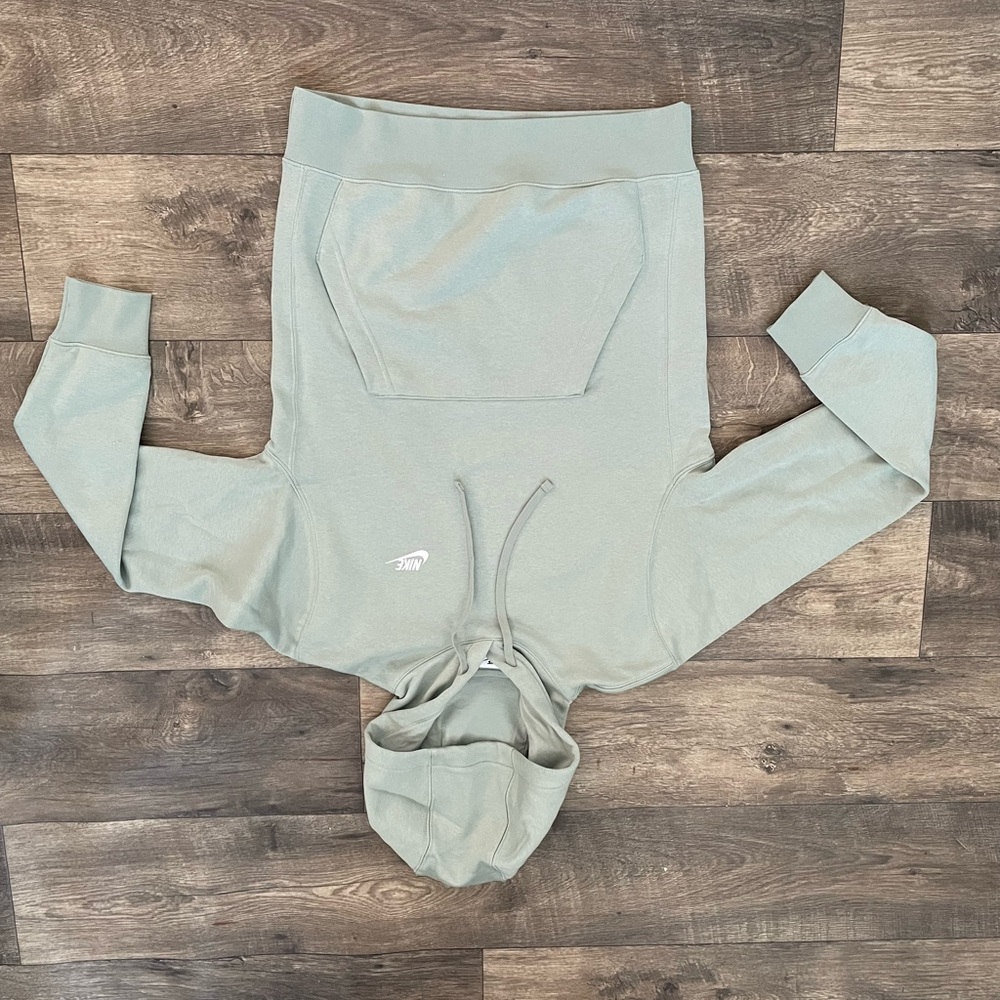 Men’s Nike hoodie